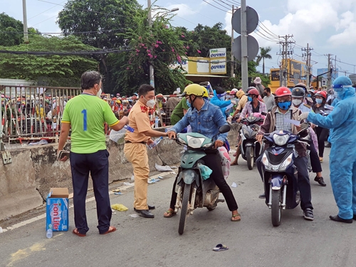 Phòng chống COVID-19 khi nới lỏng giãn cách xã hội tại TP Hồ Chí Minh, Bình Dương và các tỉnh phía Nam